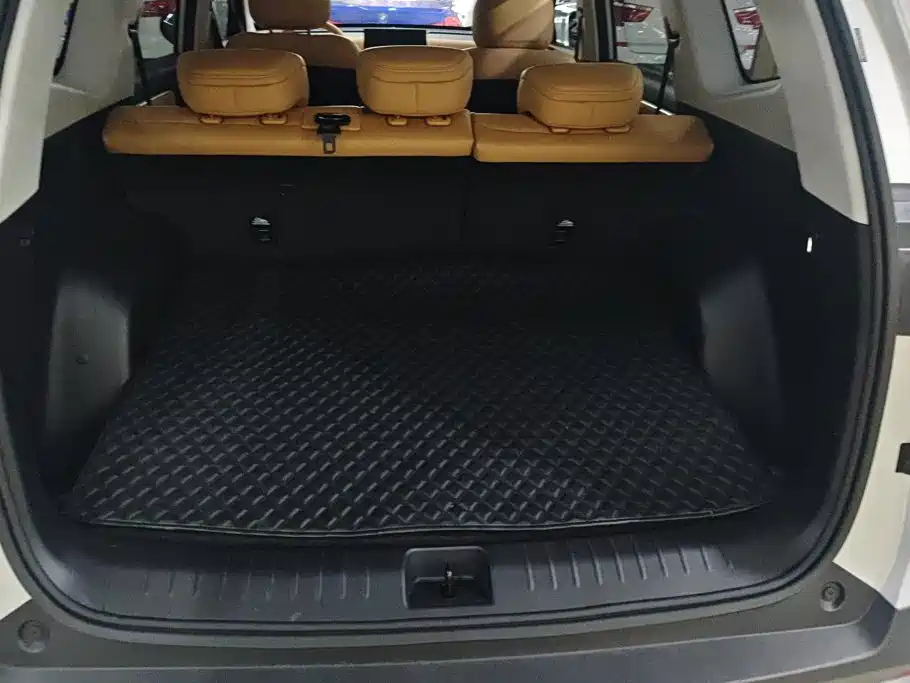 Wuling Motors Starlight 560 2026 2025 Model 1.5T 6MT Comfort Version