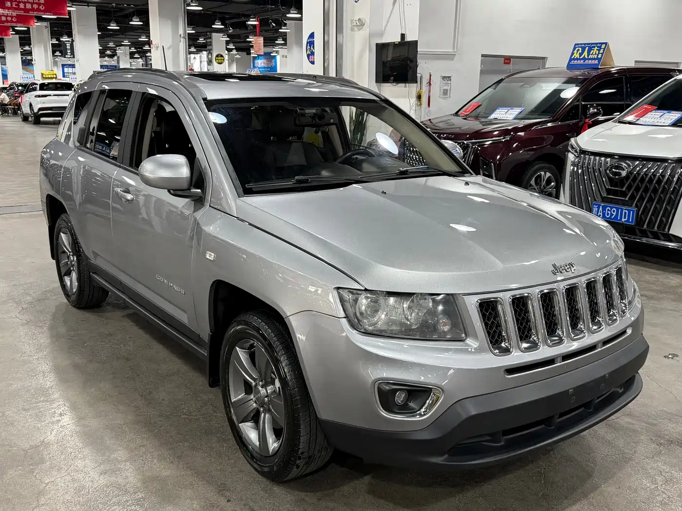Jeep Compass (Import) 2014 2014 Facelift 2.4L 4WD Comfort Edition