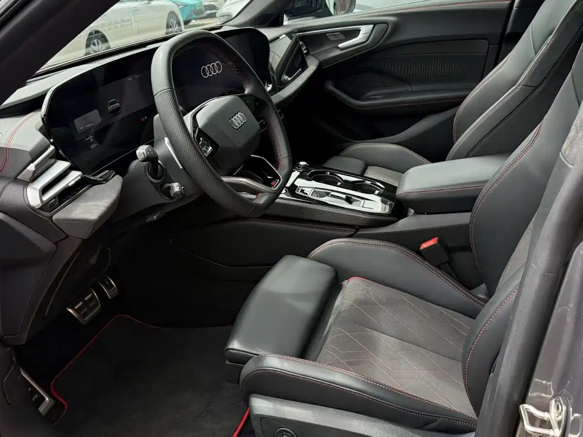 Audi A5L Sportback 2025 2026 Limited Edition TFSI quattro 150kW Red Fortune