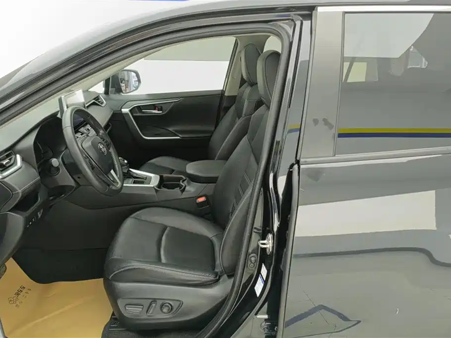 Toyota RAV4 Rongfang 2021 2.0L CVT 4WD Trend PLUS фото 9