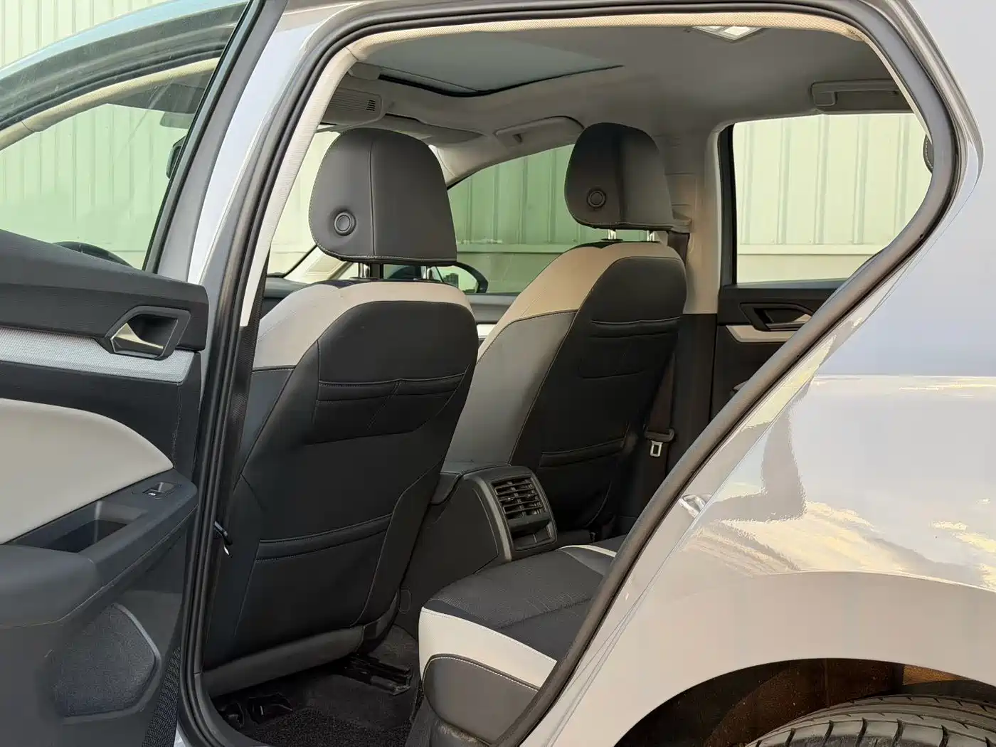 Фото 6 - Volkswagen Golf