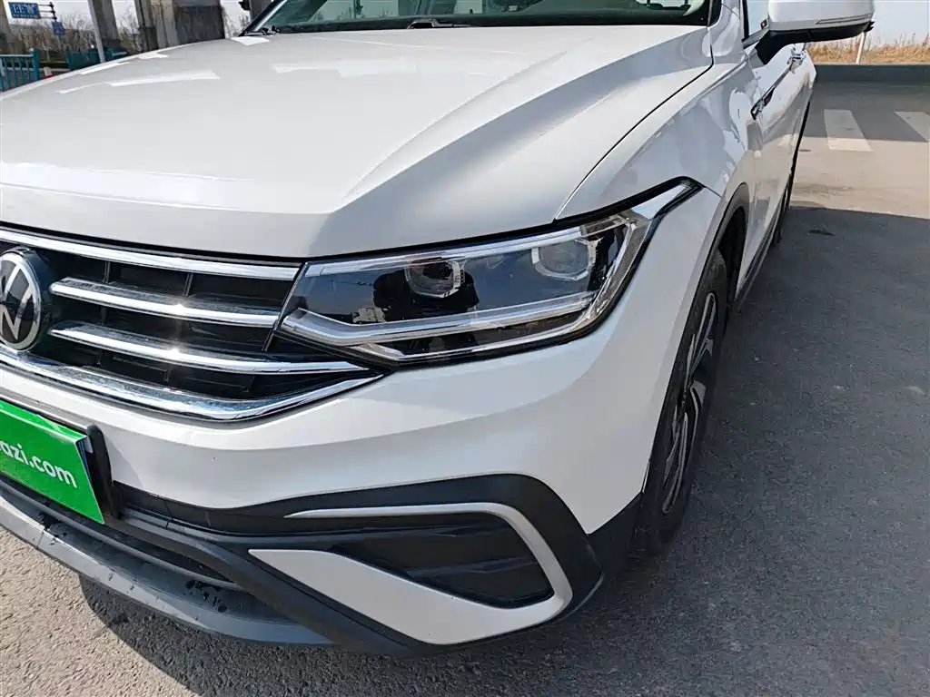 Volkswagen Tiguan L 2022 330TSI Automatic 2WD Comfort Edition фото 18