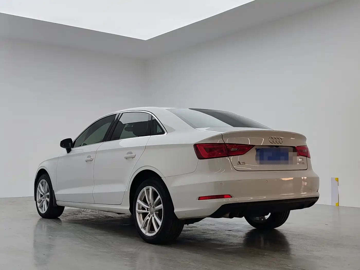 Audi A3 2014 Limousine 35 TFSI Auto Comfort фото 4