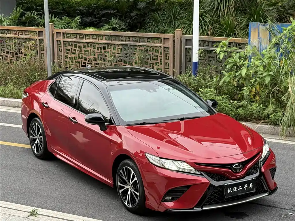 Toyota Camry 2018 2.5S Trend Edition фото 10