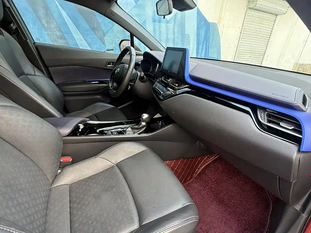Toyota IZOA 2018 2.0L Yixuan Sunroof Edition China V фото 7