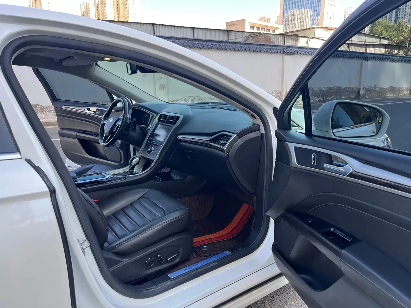 Фото 5 - Ford Mondeo