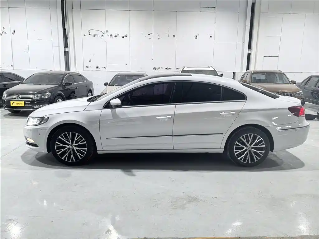 Volkswagen FAW-Volkswagen CC 2016 Model 2.0TSI Ultimate фото 17