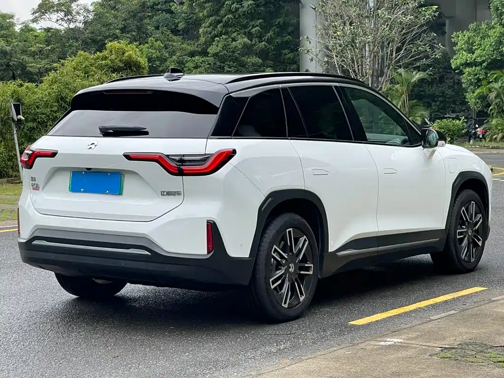 Фото 23 - NIO ES6