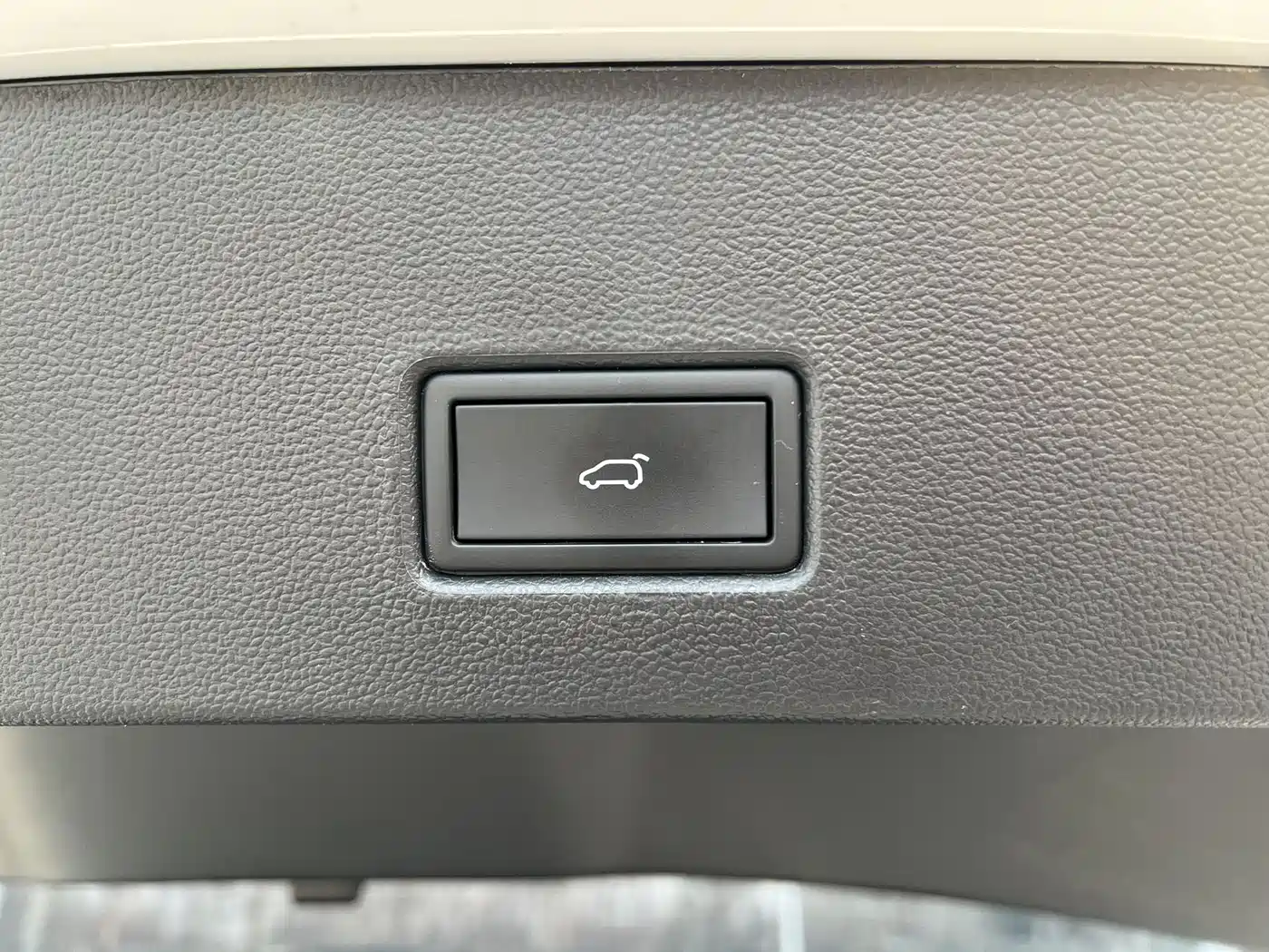 VOLKSWAGEN T ROC EXPLORING SONGS