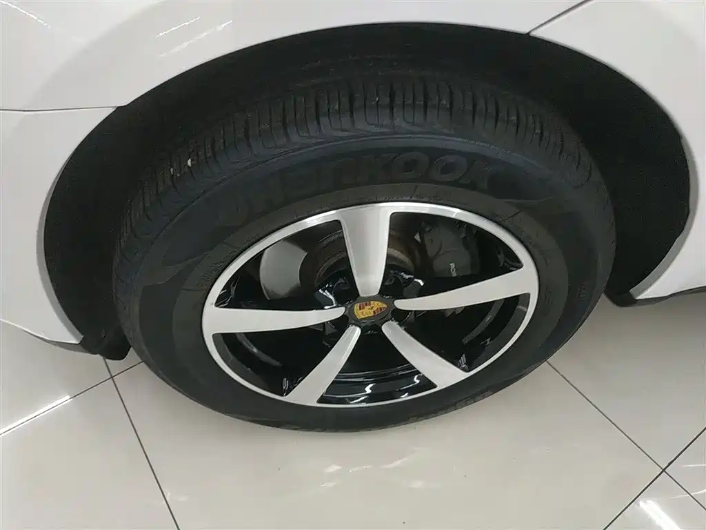 Porsche Macan 2021 Macan 2.0T фото 24
