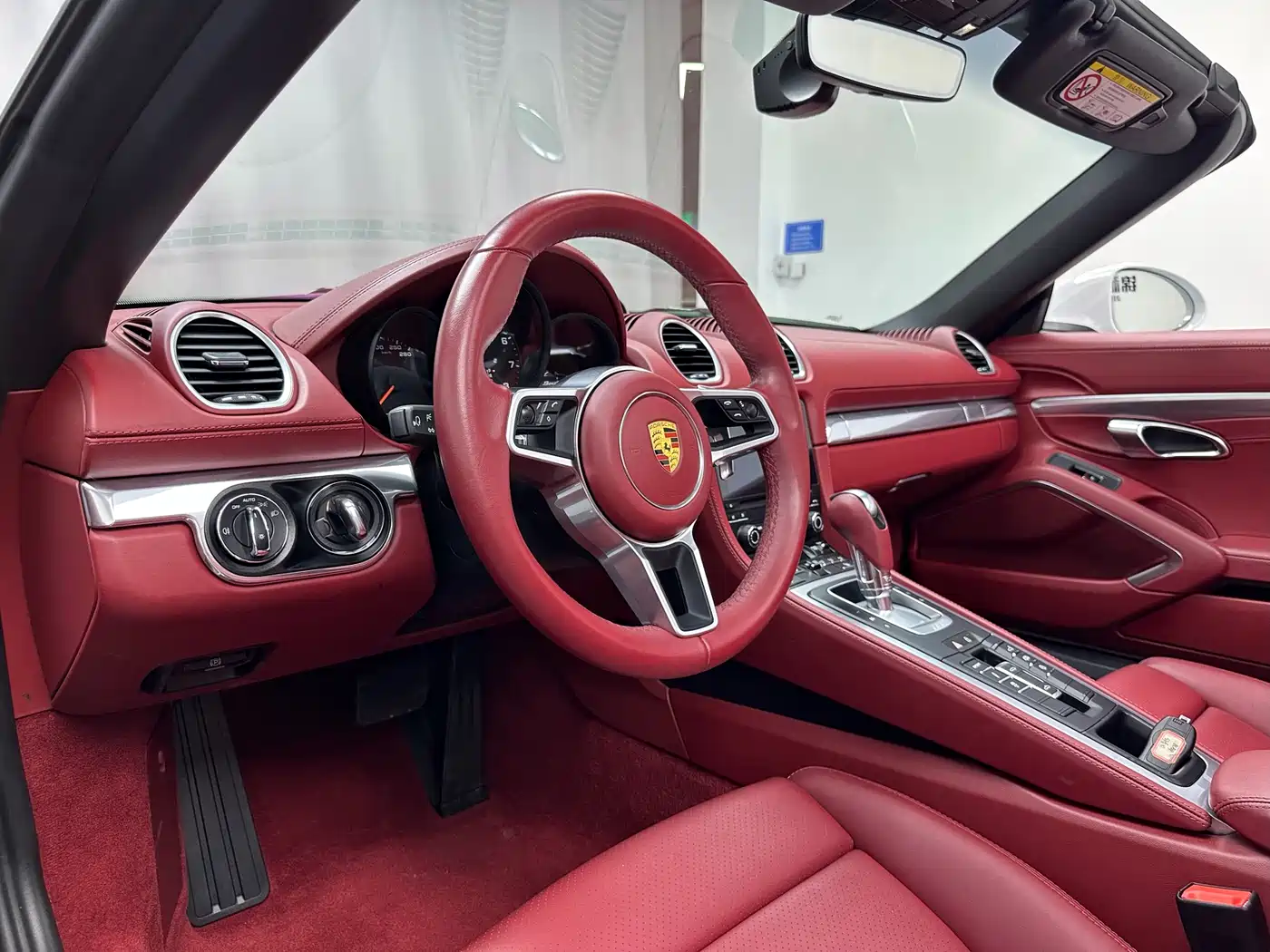 Porsche 718 2022 Boxster 2.0T фото 3