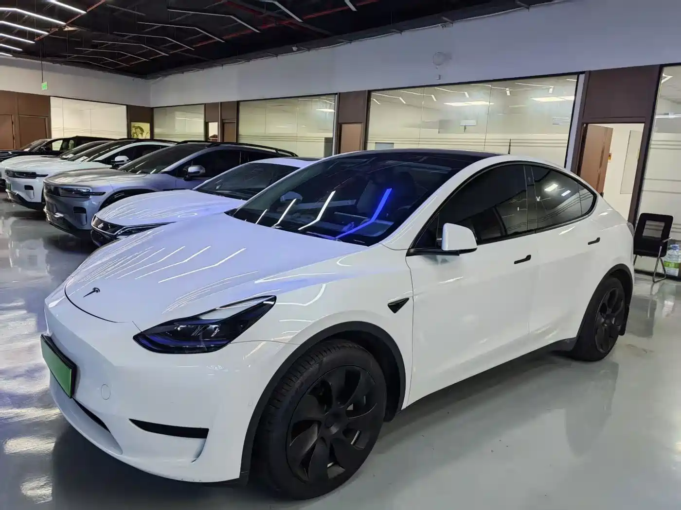 TESLA MODEL Y