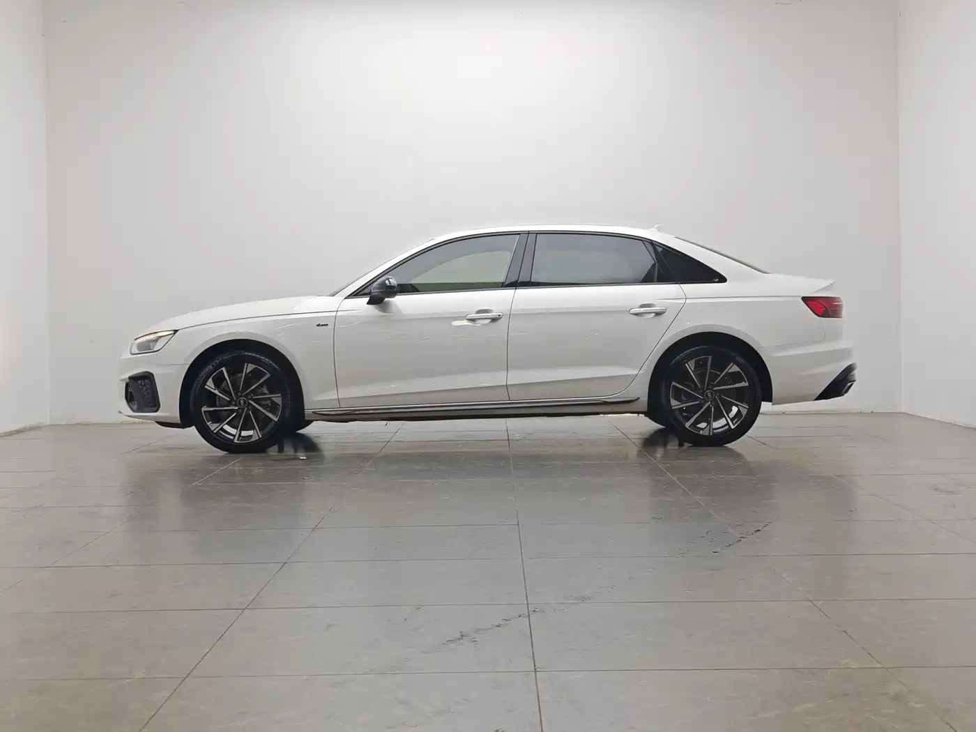 Audi A4L 2026 2025 2 Million Celebration Edition 40 TFSI Luxury Dynamic