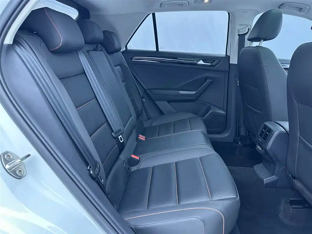 VOLKSWAGEN T ROC EXPLORING SONGS