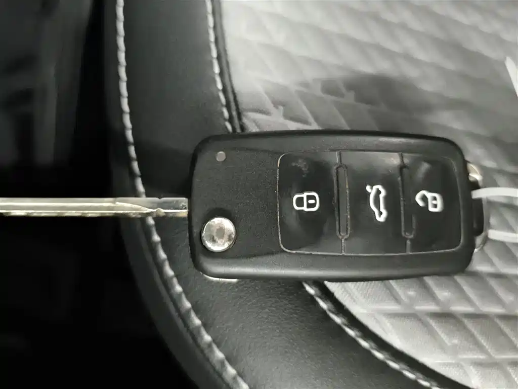 Škoda Yeti 2016 1.4TSI DSG Forward Edition фото 9