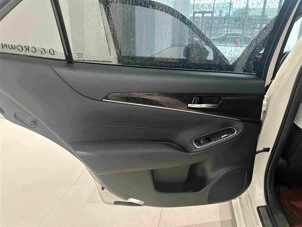 Toyota Crown 2019 2018 2.0T Fashion Edition