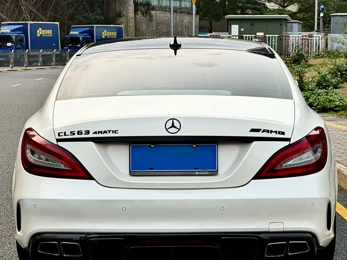 Mercedes-Benz CLS AMG 2015 AMG CLS 63 4MATIC фото 6