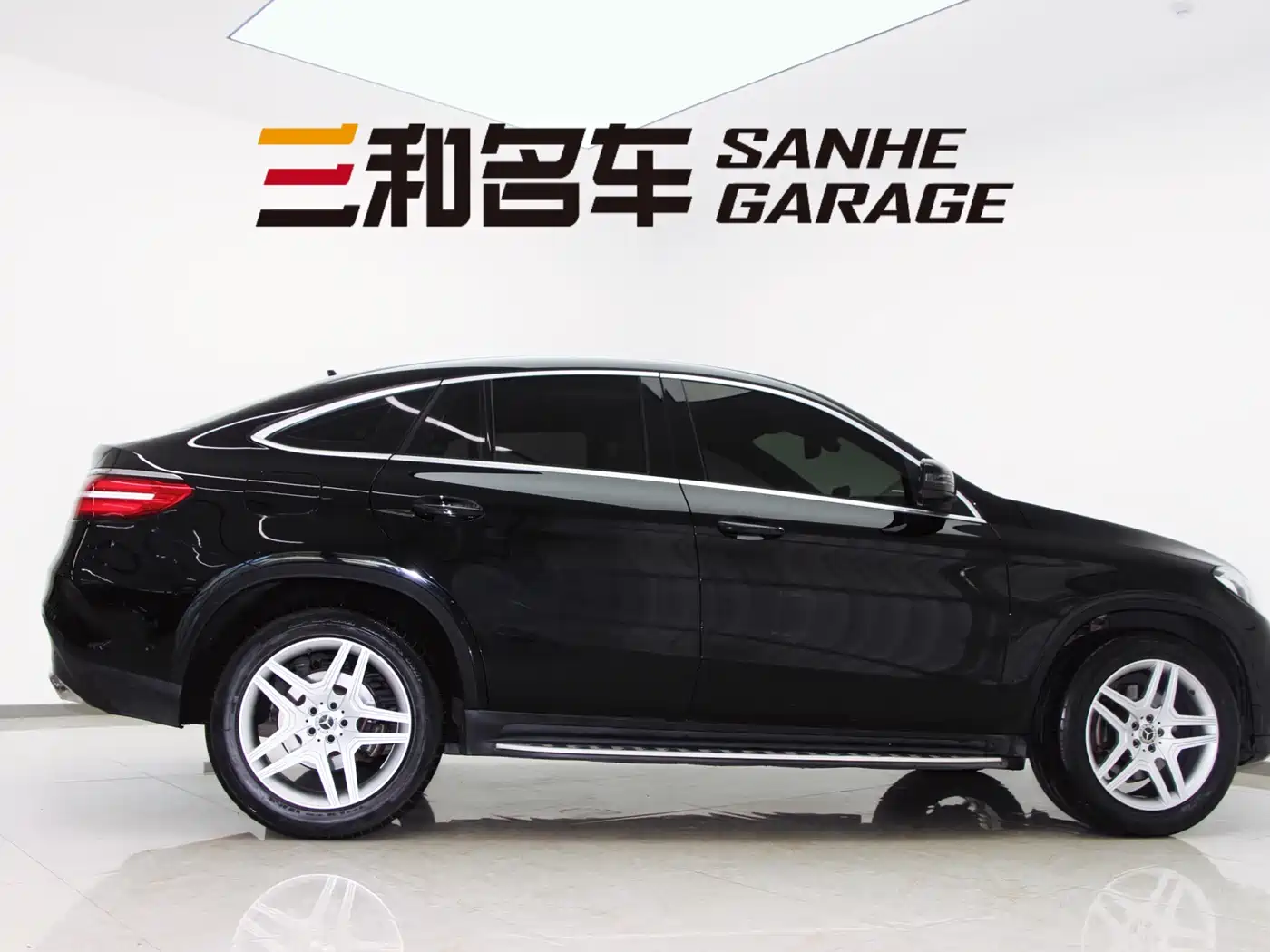 Mercedes-Benz GLE Coupe 2018 GLE 320 4MATIC Coupe SUV фото 4