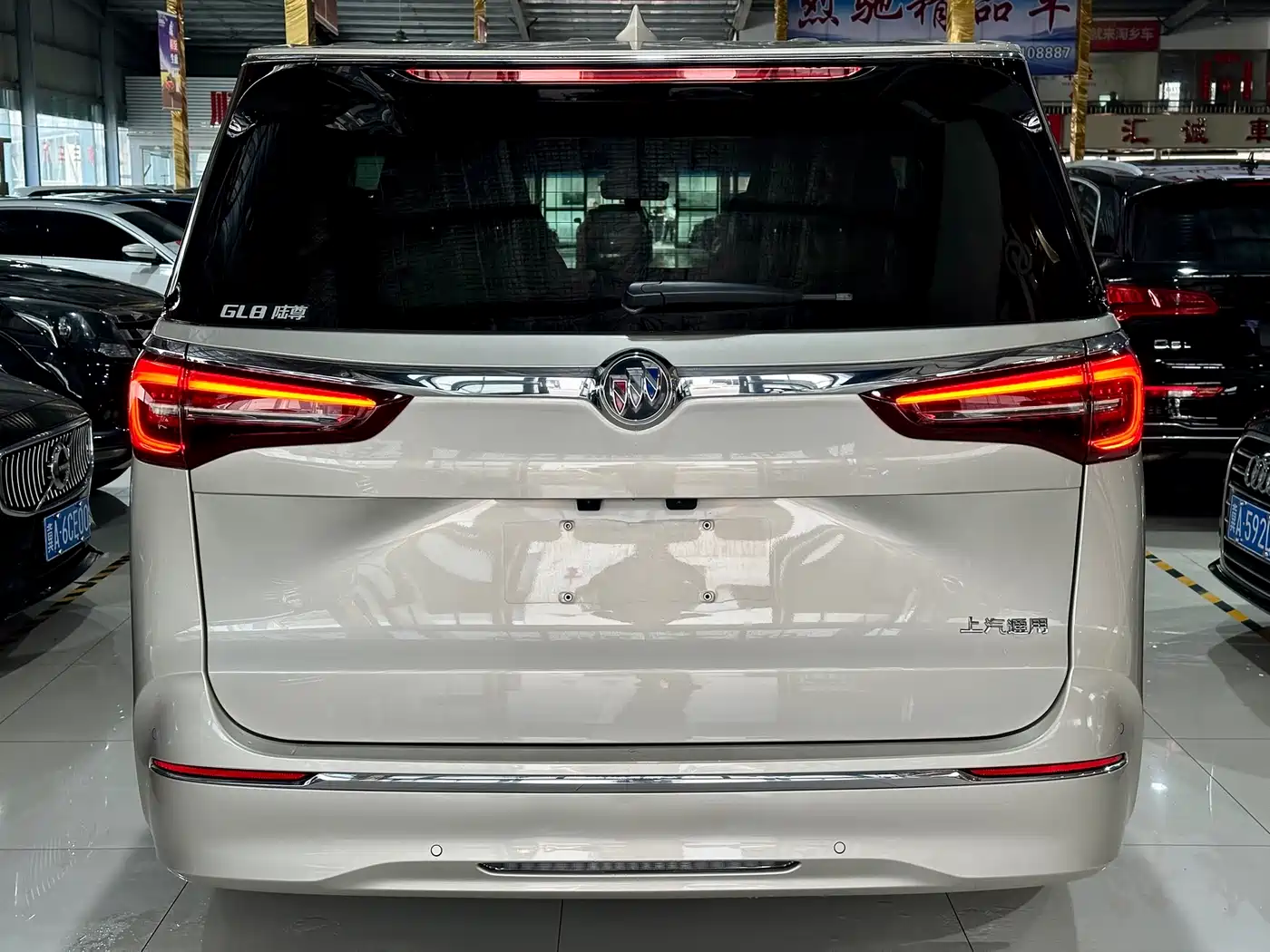 Buick GL8 2021 ES Landlord 653T Luxury фото 5