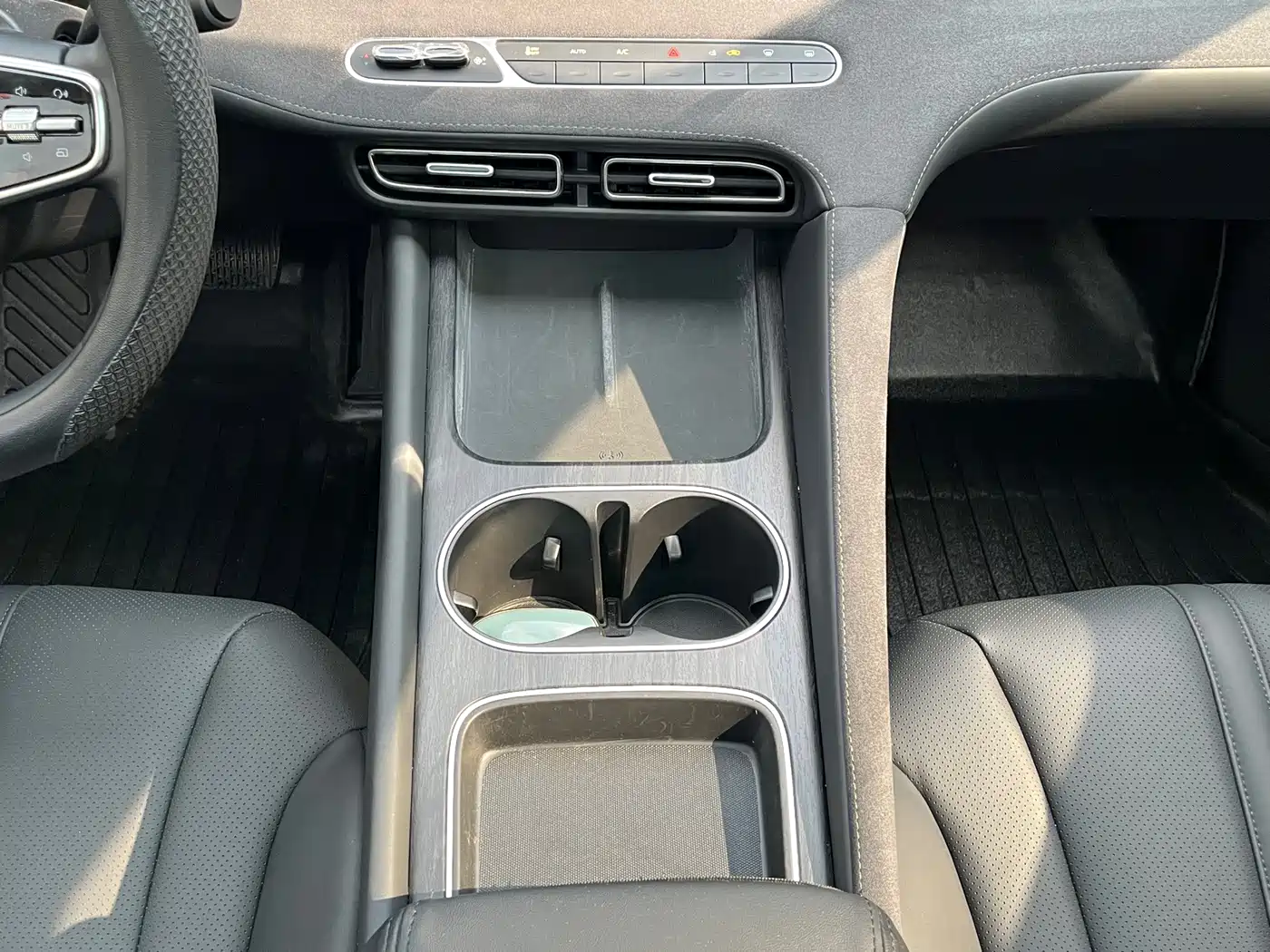 Roewe D7 2025 2025 DMH 125km World Champion Excellence Edition
