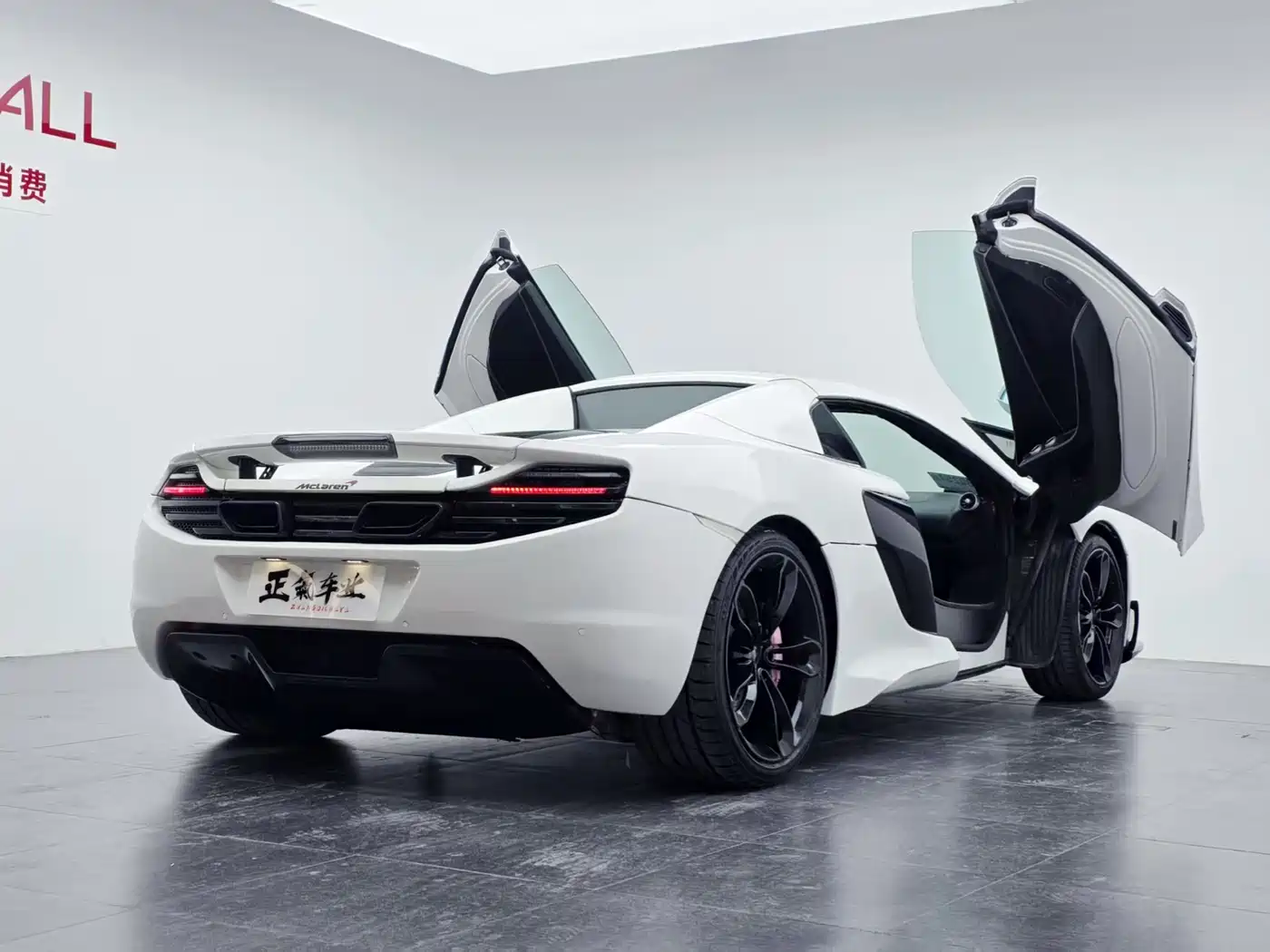 McLaren 12C 2013 3.8T SPIDER фото 12