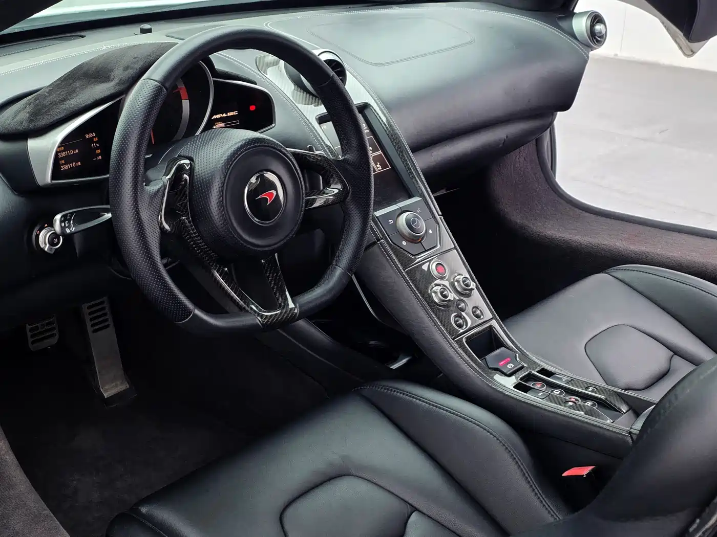 McLaren 12C 2013 3.8T SPIDER фото 14