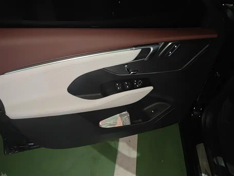 Buick LaCrosse 2025 2025 Model 28T Platinum Edition