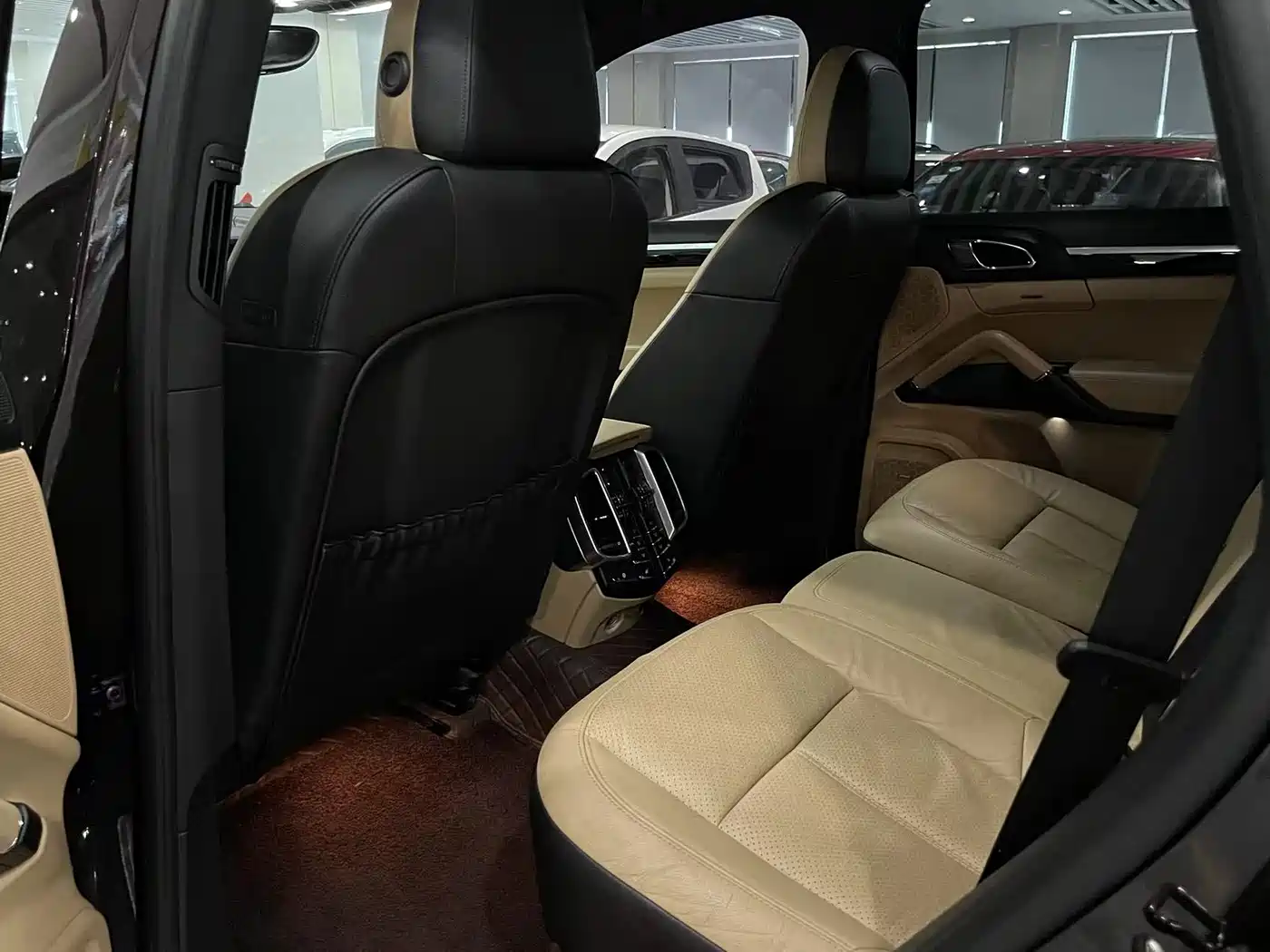 Porsche Cayenne 2011 Cayenne 3.0T фото 8