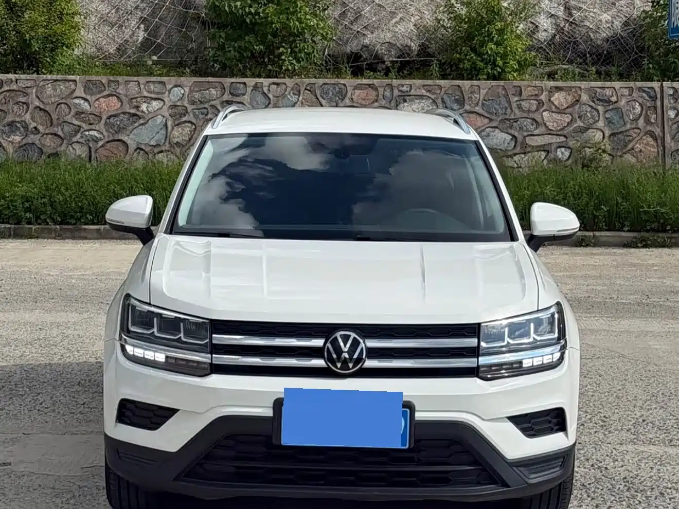 Volkswagen Tharu