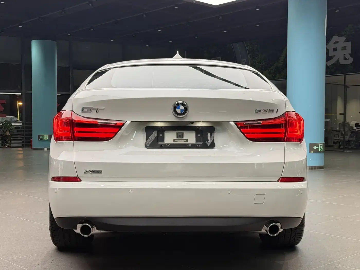 BMW 5 Series GT 2014 535i xDrive фото 4