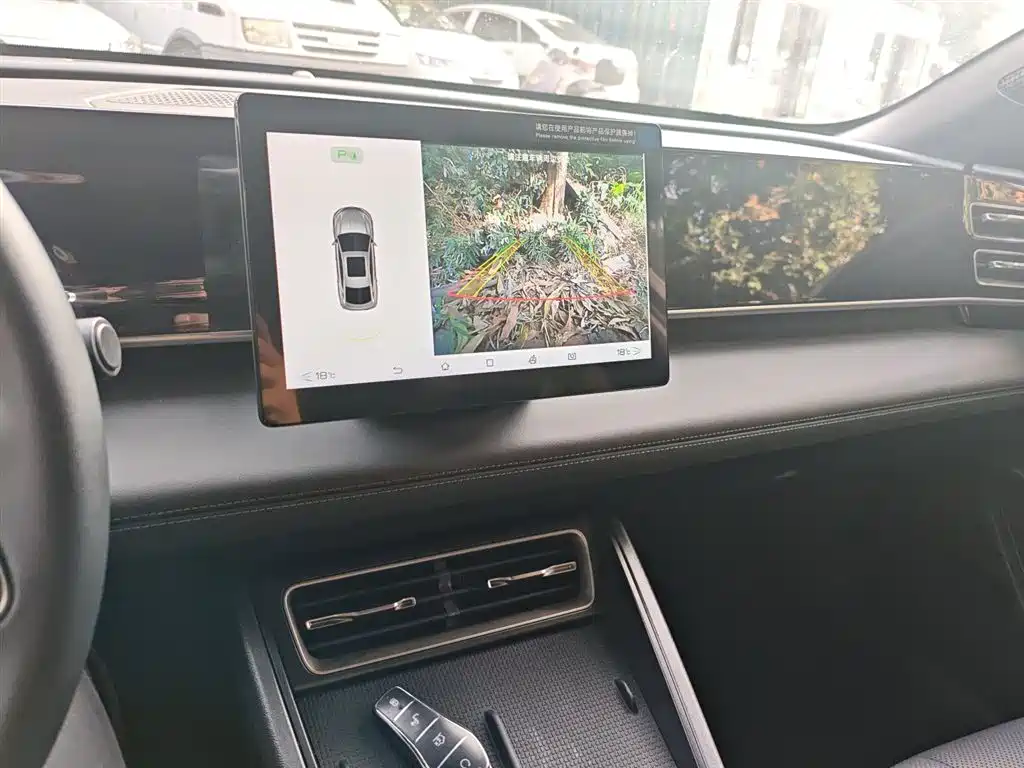 BYD Qin L 2024 DM-i 80KM Leading Edition фото 13