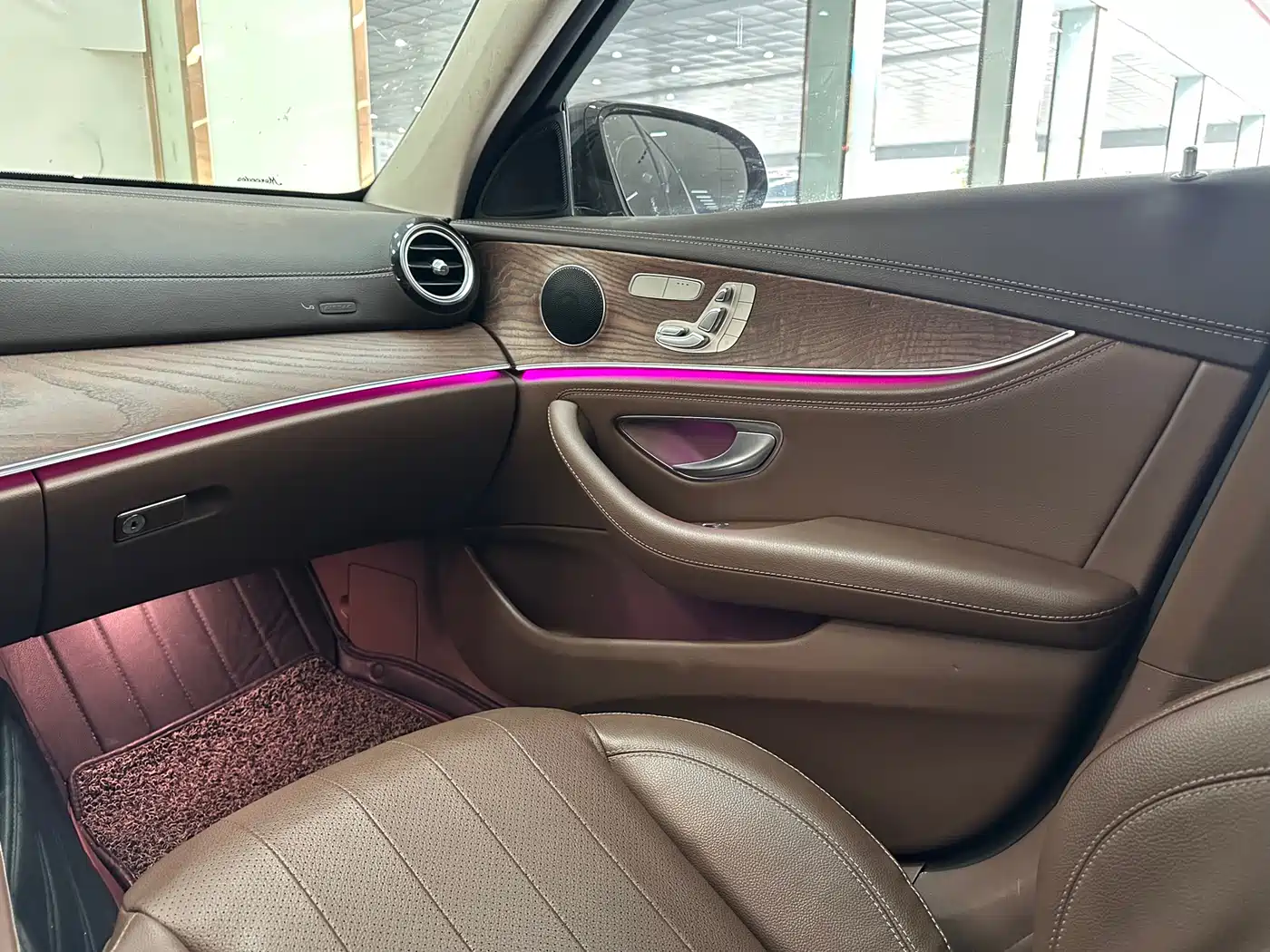 Mercedes-Benz E-Class 2023 E 300 L Fashion фото 16