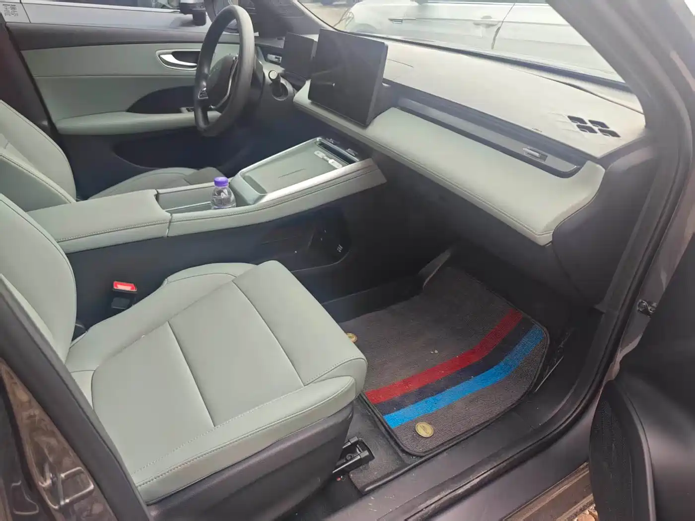 Roewe D6 2025 2025 Model 450km Premium Edition