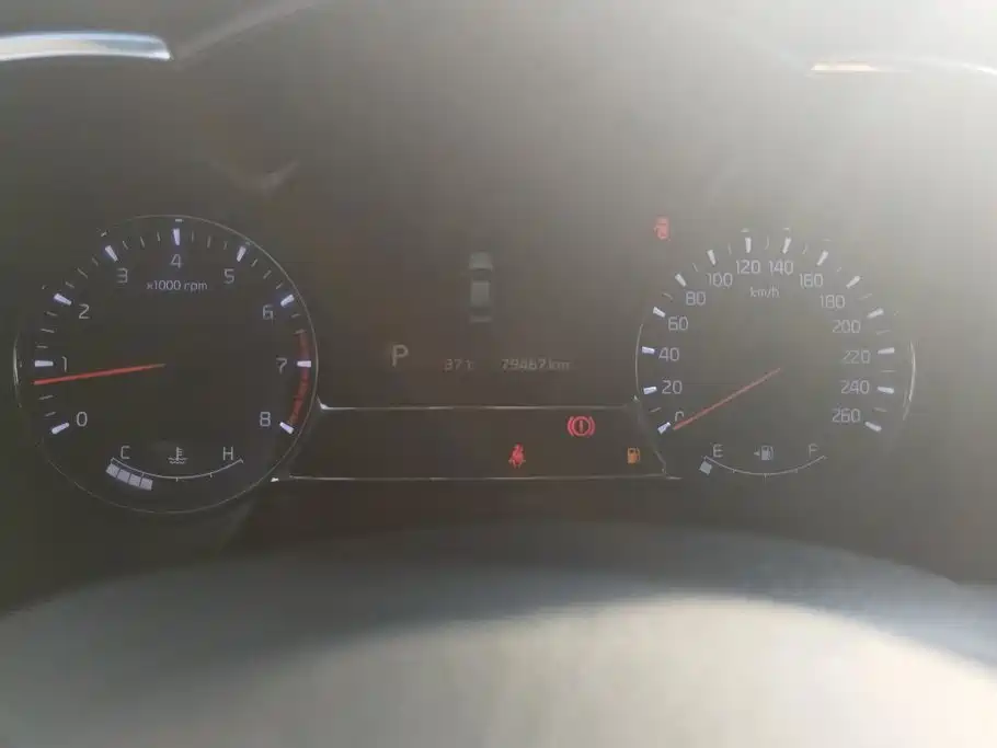 Photo 14 - Kia K5