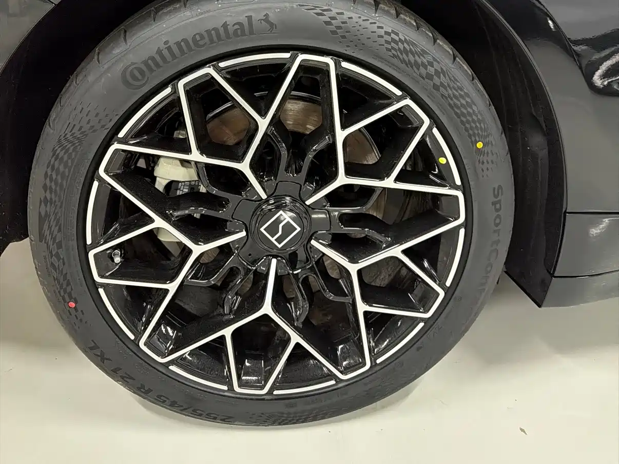 ZEEKR EXTREME KRYPTON 001