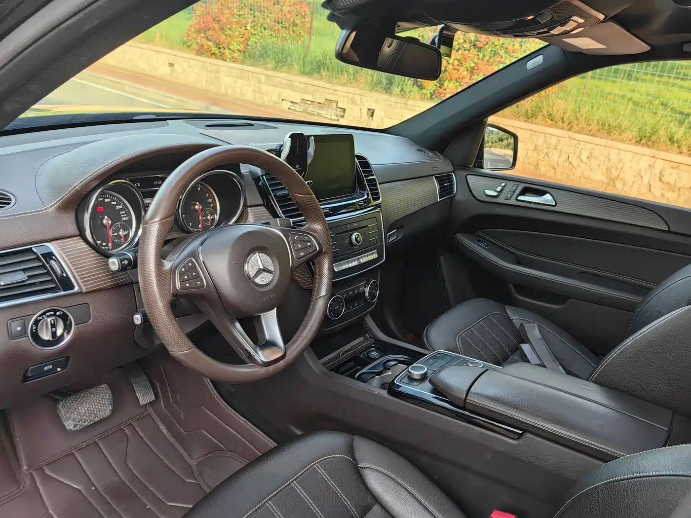 Mercedes-Benz GLE 2019 GLE 400 4MATIC Collector's Edition фото 23