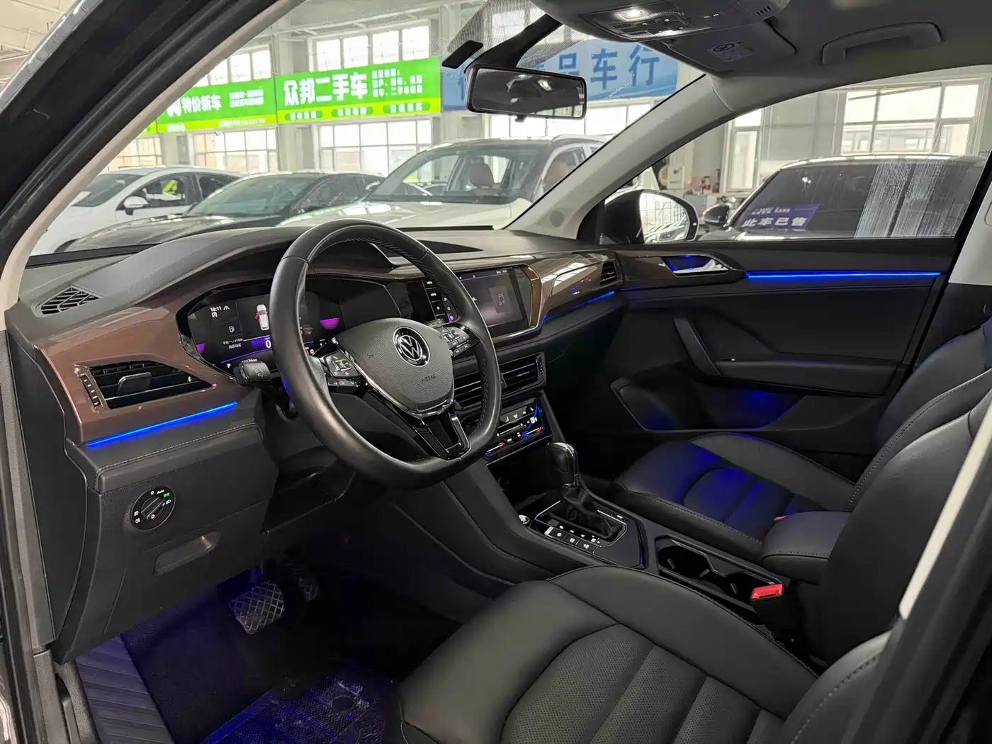 Volkswagen Tharu 2022 280TSI FWD Luxury Edition фото 8