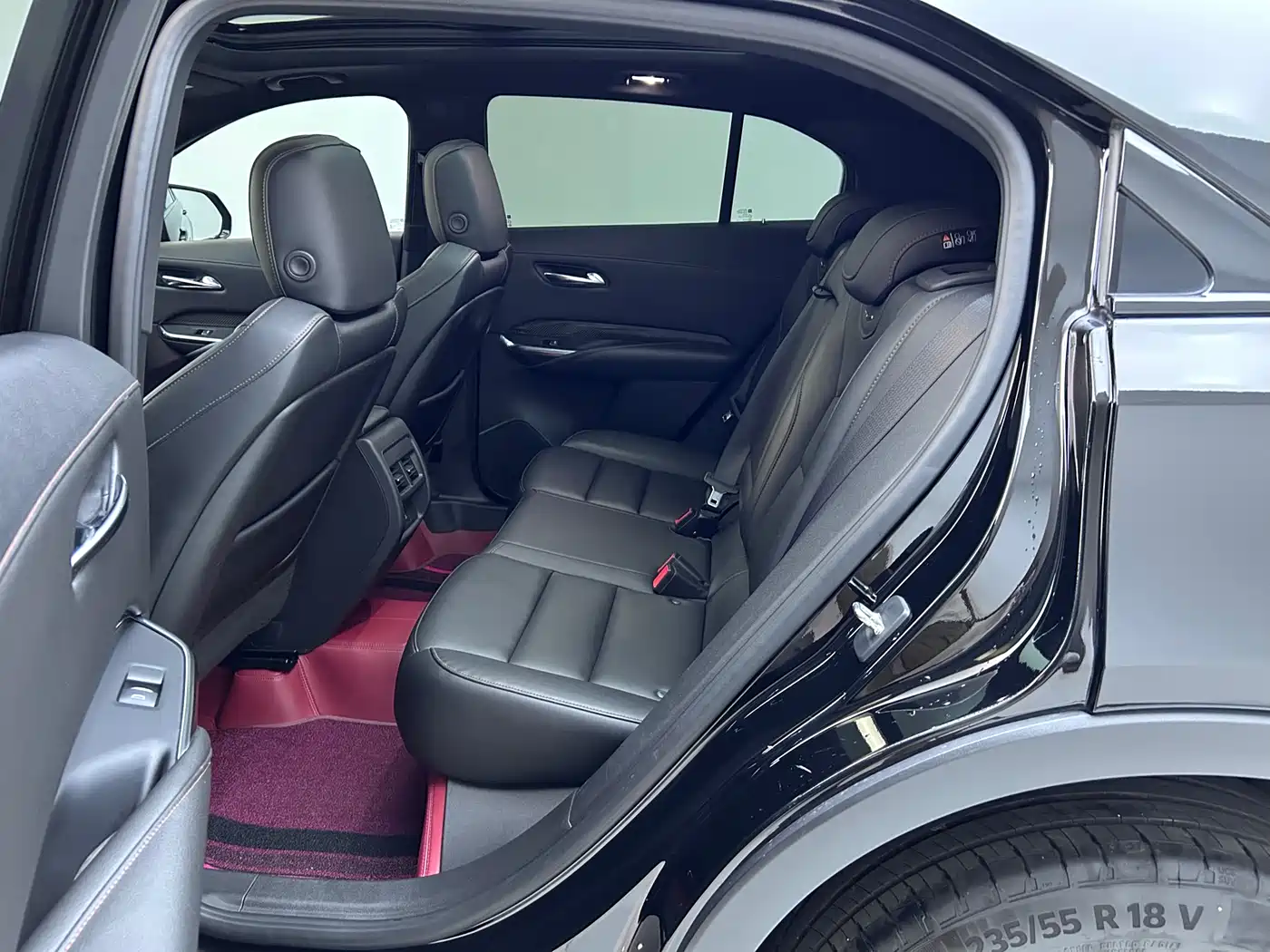 Cadillac XT4 2018 28T 2WD Luxury Sport Type фото 9