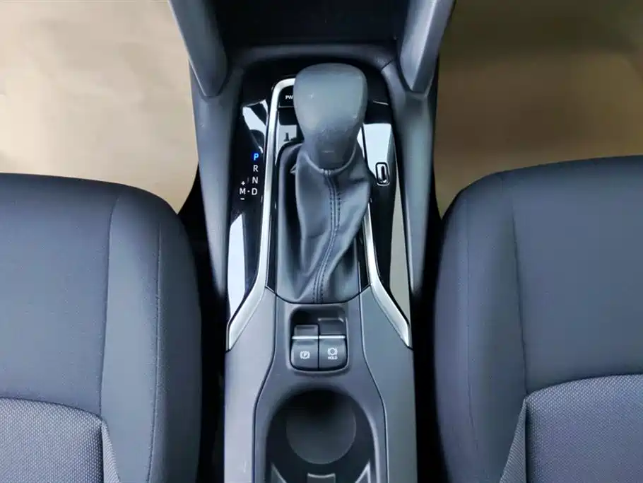 Toyota Frontlander 2023 2.0L CVT Leading Edition фото 16