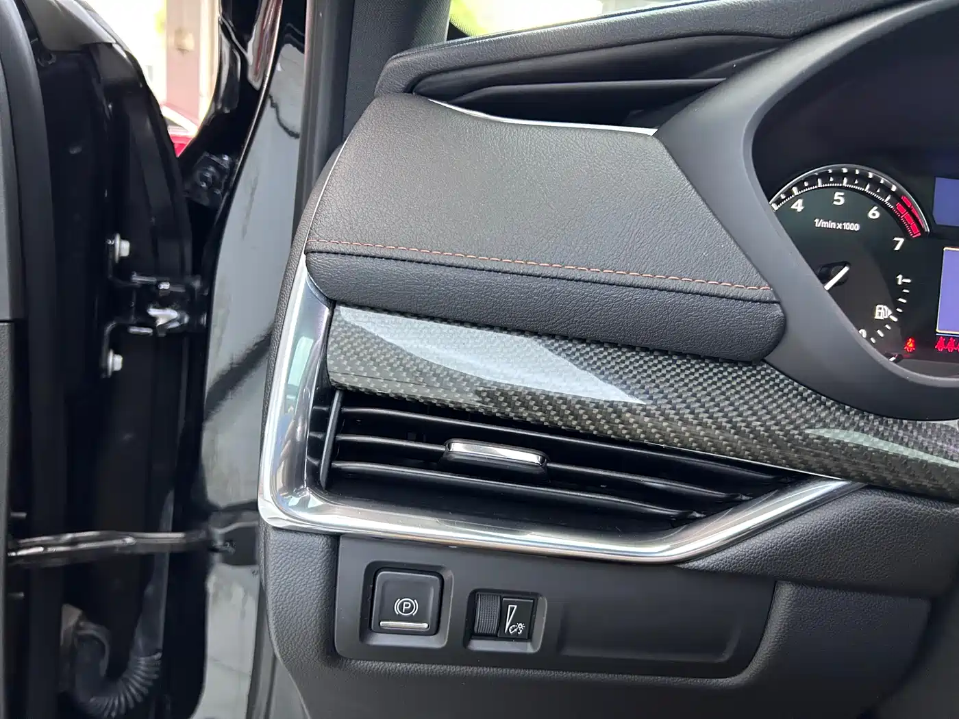 Cadillac XT4 2018 28T 2WD Luxury Sport Type фото 14
