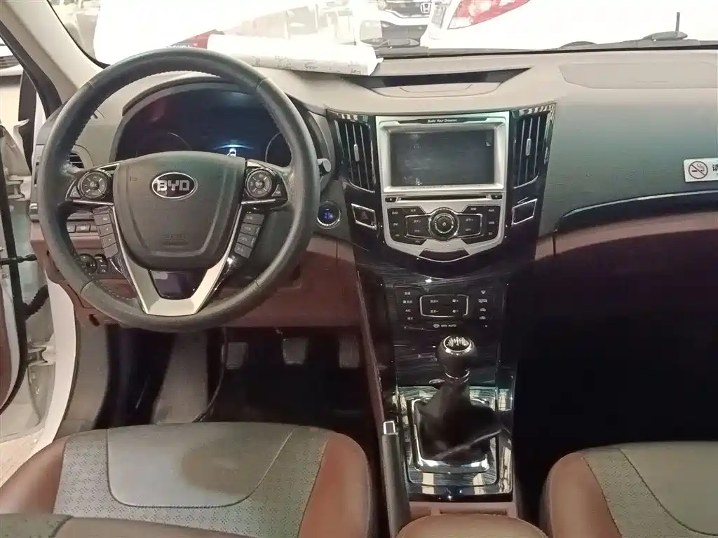 BYD Surui 2016 1.5L Manual Elite фото 10