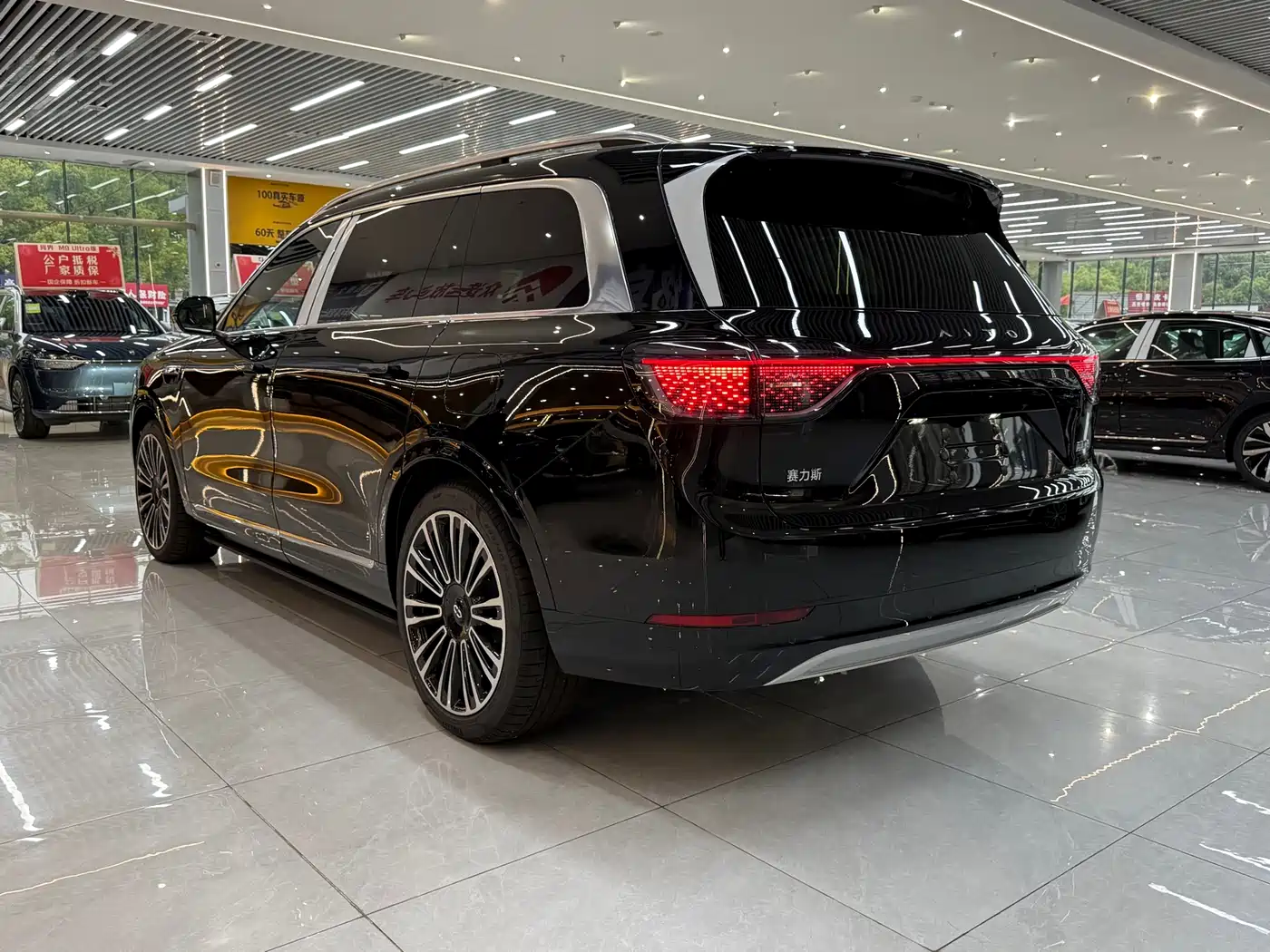 AITO Wenjie AITO M9 2024 Model Extended Range Ultra Edition 52kWh 5-Seater фото 10