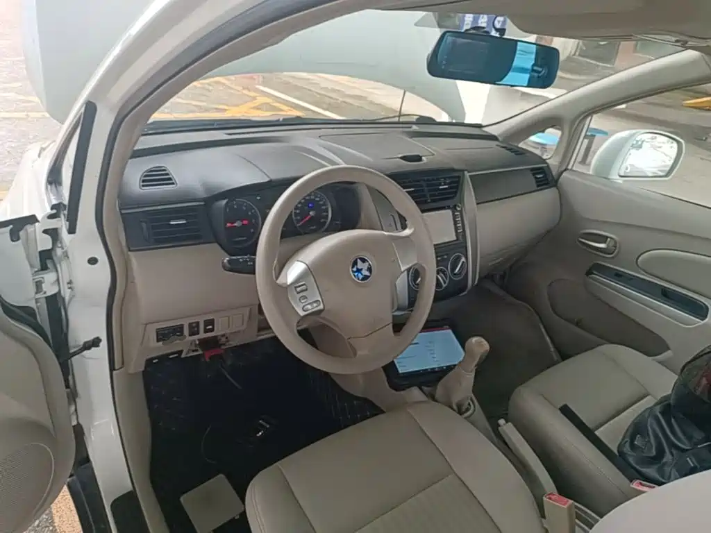 Venucia D50 2015 2015 1.6L Manual Luxury