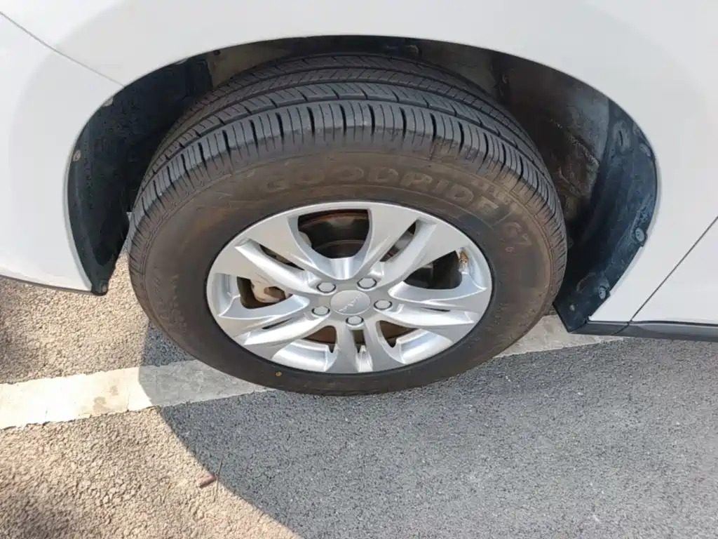 Фото 23 - Haval M6