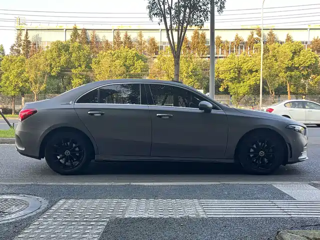 Mercedes-Benz A-Class 2020 Facelift A 200 L Sport Sedan Fashion — фото 4