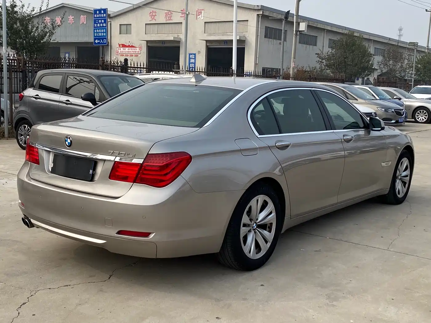 BMW 7 Series 2011 730Li Elegance фото 12