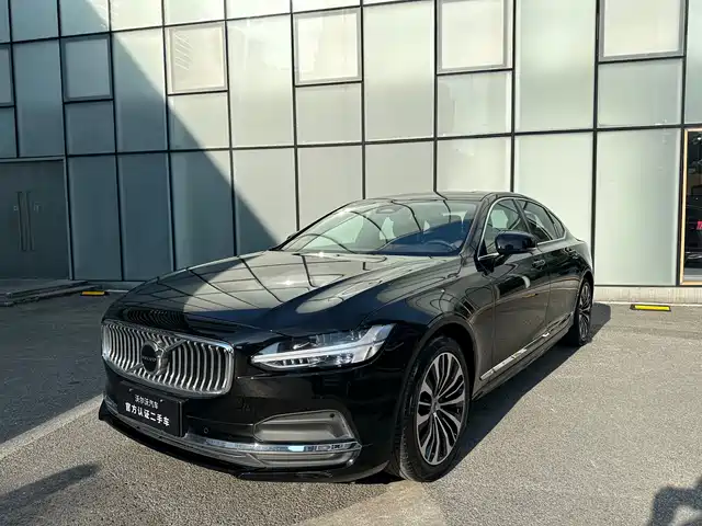 Volvo S90 2025 B5 Zhiyi Luxury Edition — фото 1