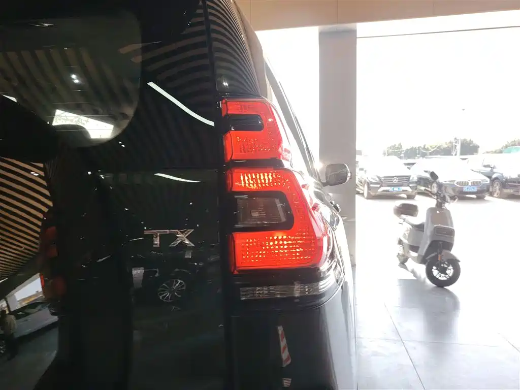 Toyota Prado 2018 3.5L Automatic TX-L Rear-mounted Spare Tire фото 8