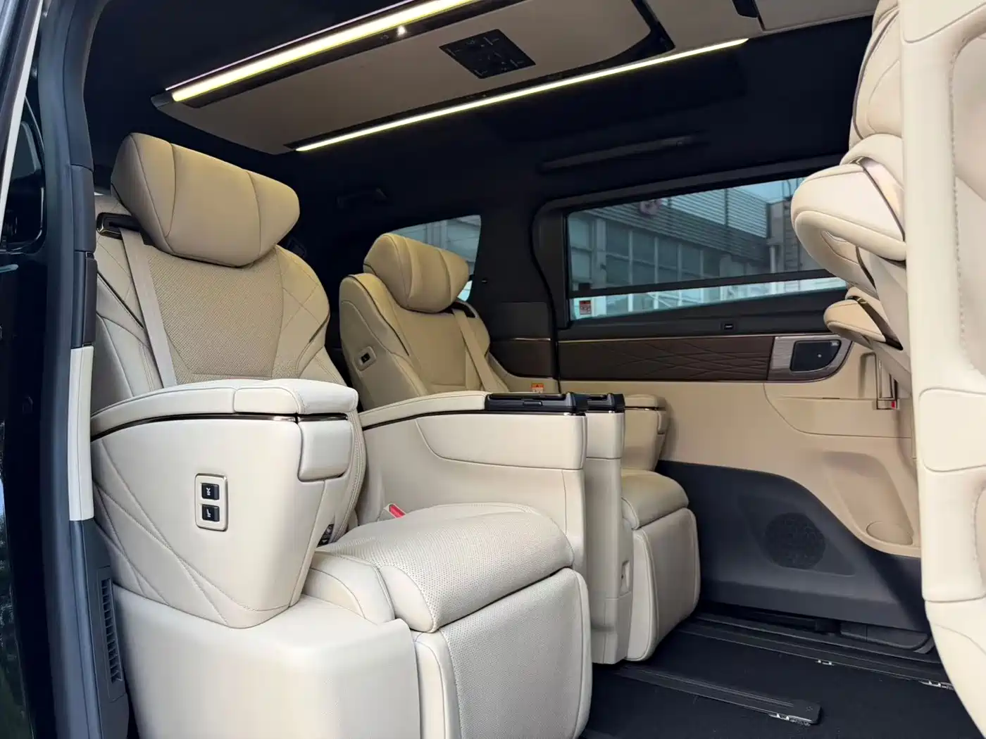 2026 Toyota Alphard