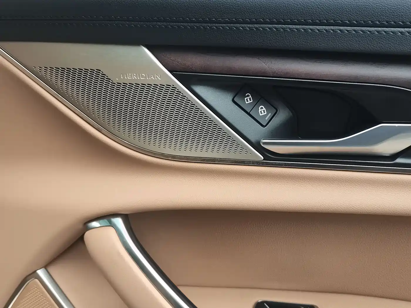 JAGUAR XFL